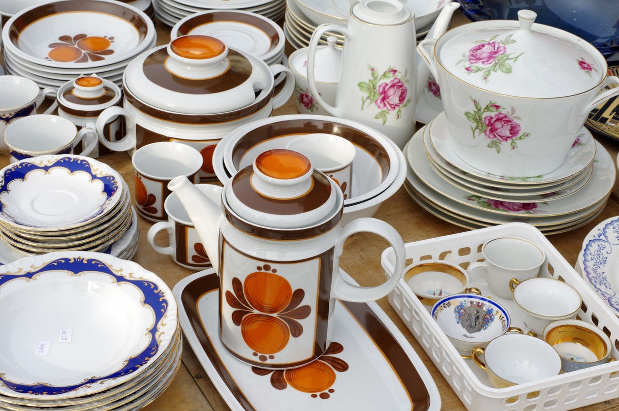Material Guide: Choosing between fine bone china, porcelain, and  earthenware
